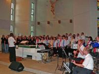 31.05.2008 CANTAMOS-Konzert. Der Chor CANTAMOS gab am 31.05.2008 in der Kath. Kirche St. Theodard in Wörth zusammen mit dem Projektchor Maximiliansau und der Musikgruppe MOSAIK ein Konzert mit modernen geistlichen Liedern. Eine tolle Leistung, was die beiden Dirigentinnen Simone Becker (Cantamos) & Andrea Mühl (Projektchor Max'au und MOSAIK) mit den Sängerinnen, Sängern und Musikern den Zuhörern an diesem Abend dargeboten haben.Am Klavier/Keyboard: Stefan Lindenmeier und Hendrik Becker